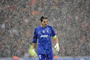 ayx·爱游戏电竞体育-又见绝平！热刺与北京国安鏖战至终场，罗德里读秒救主